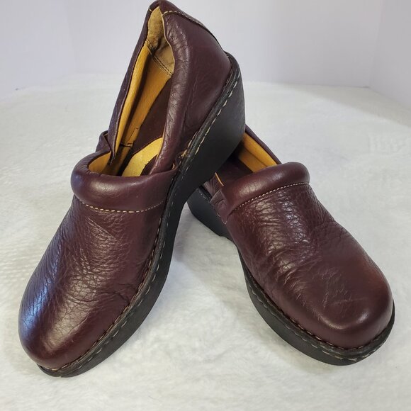 GNW Brown Leather Slip On Clog Wedge Shoes Women's Size 11 - Picture 3 of 12